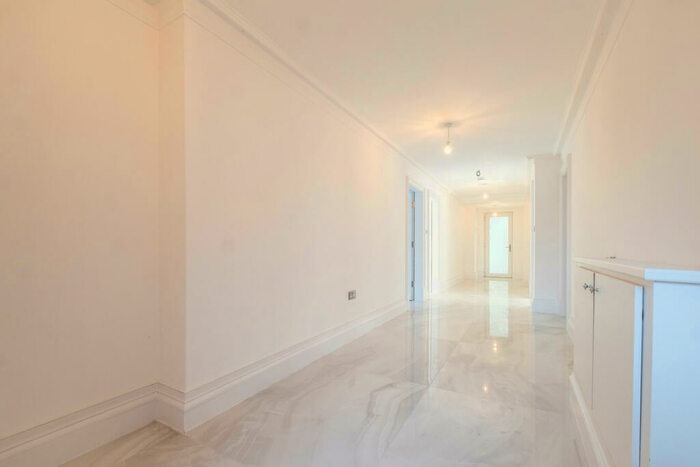 2 Bedroom Apartment For Sale In West Beach, Lytham, FY8