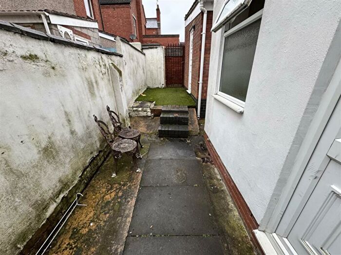 5 Bedroom Terraced House To Rent In Widdrington Road, Coventry, CV1