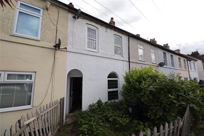 2 Bedroom Terraced House To Rent In Stanhope Road, Swanscombe, Kent, DA10