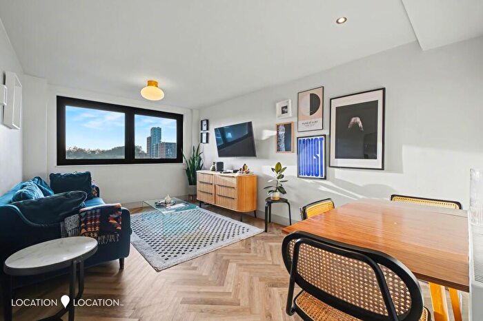 2 Bedroom Apartment For Sale In Evering Road, N16