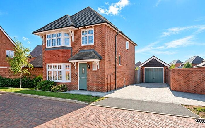4 Bedroom Detached House For Sale In Clifton View Close, Houlton, Rugby, CV23