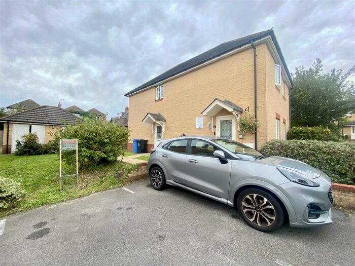 2 Bedroom Apartment To Rent In Chubbs Mews, Parkstone, Poole, BH12