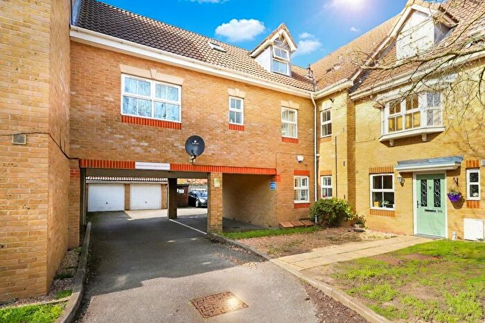 2 Bedroom Flat For Sale In Morton Close, Hillingdon, UB8