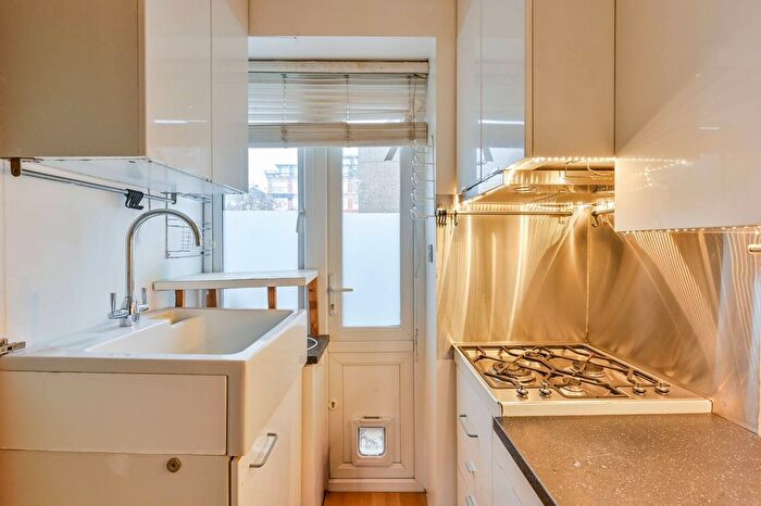 Studio For Sale In Edgware Road, Little Venice, London, W2