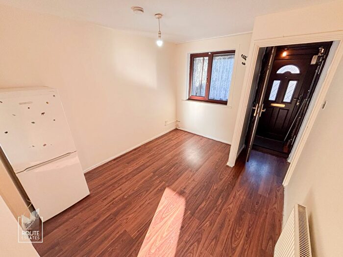 4 Bedroom Terraced House To Rent In Celadon Close, Enfield, EN3
