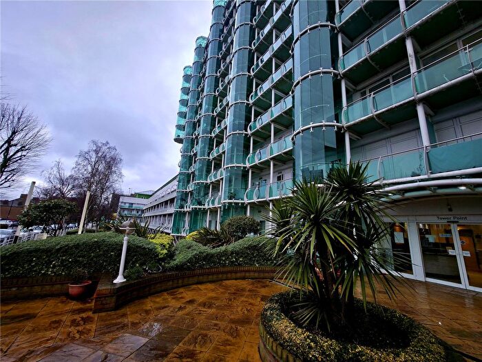 2 Bedroom Flat To Rent In Tower Point House, Enfield, EN2