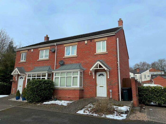 3 Bedroom Semi-Detached House To Rent In Millbrook Gardens, Birmingham, B13