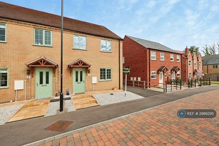 3 Bedroom Semi-Detached House To Rent In The Willows, Lincoln, LN2