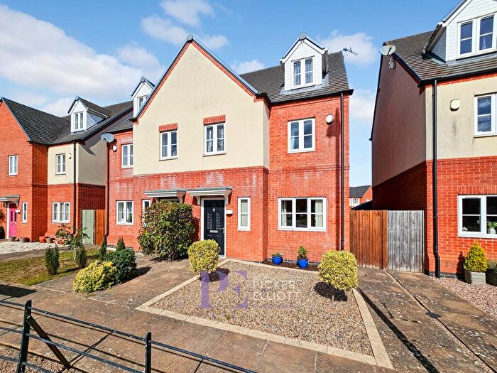 3 Bedroom Semi-Detached House For Sale In Lockley Gardens, Sapcote, LE9