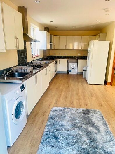 Studio To Rent In Amwell Bungalow, Isleworth, TW7