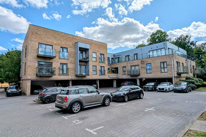 2 Bedroom Apartment For Sale In Mill House Rose Lane Nash Mills Wharf, Hemel Hempstead, HP3