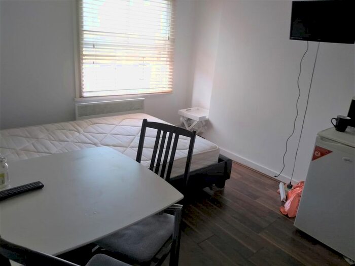 Studio To Rent In Marchmont Street, Holborn WC1N