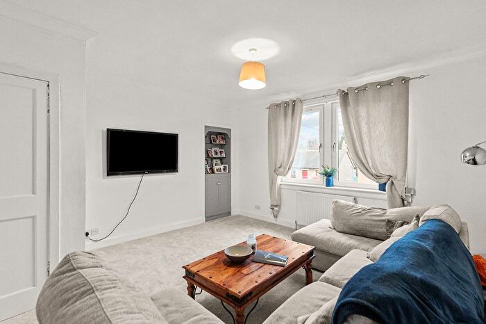 2 Bedroom Flat For Sale In Gallowsknowe, Linlithgow Bridge, EH49