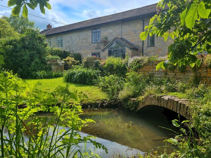 4 Bedroom Semi-Detached House For Sale In Knole, Langport, TA10