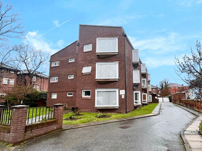 2 Bedroom Apartment For Sale In Marina House, Cambridge Road, Waterloo, L22