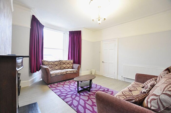 4 Bedroom Terraced House To Rent In St. Albans Road, Seven Kings, IG3
