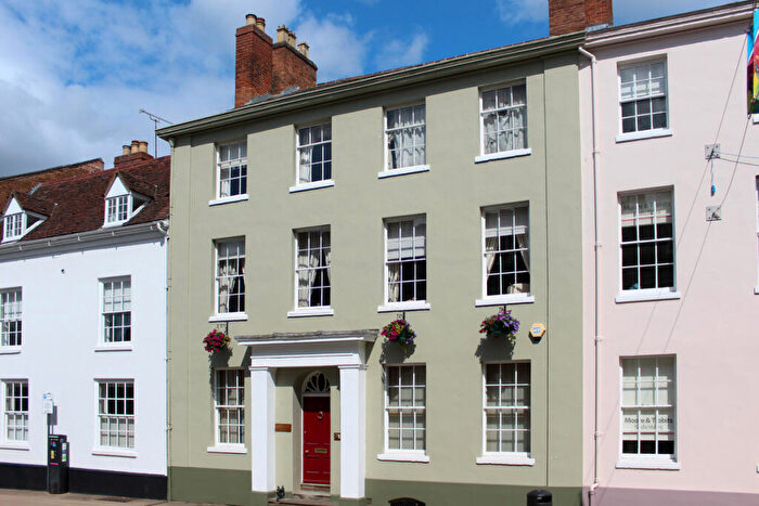 6 Bedroom Town House For Sale In High Street, Warwick, Warwickshire, CV34