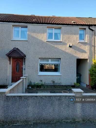 3 Bedroom Terraced House To Rent In Moray Place, Linwood, PA3
