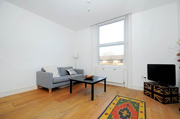 1 Bedroom Flat To Rent In Haverstock Hill, Belsize Park, London, NW3