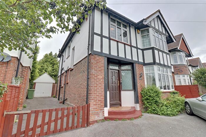 4 Bedroom Property For Sale In Havant Road, Farlington, Portsmouth, PO6