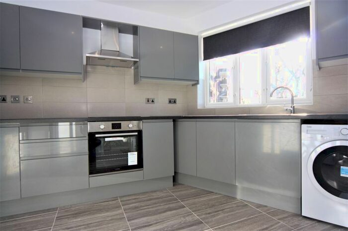 2 Bedroom Flat To Rent In Canons Corner, Edgware, HA8