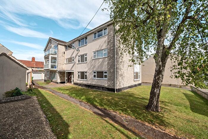 2 Bedroom Flat For Sale In Glaston Road, Street, BA16