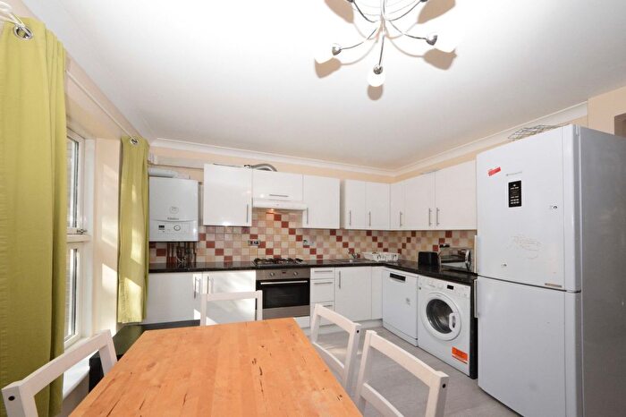 6 Bedroom Terraced House To Rent In Portland Villas, Benbow Road, London, W6
