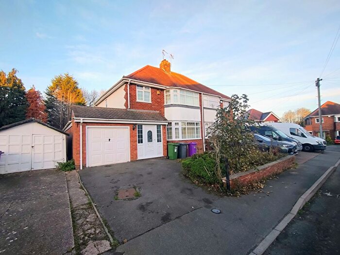 3 Bedroom Semi Detached House To Rent In Belvedere Avenue, Penn, Wolverhampton, WV4