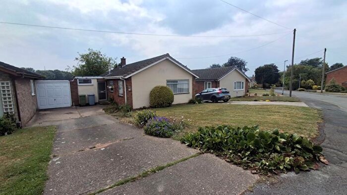 2 Bedroom Detached Bungalow For Sale In Tor Lane, Ollerton, NG22