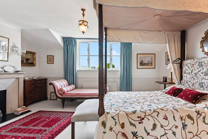 4 Bedroom Terraced House To Rent In Fitzroy Crescent, Grove Park, Chiswick, W4