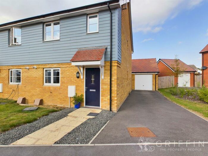 3 Bedroom Semi-Detached House For Sale In Bramley Avenue, Burnham-On-Crouch, CM0