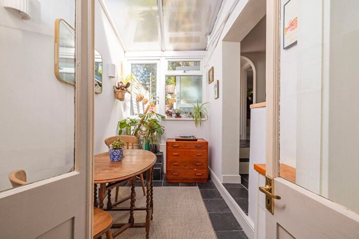1 Bedroom Flat For Sale In St. Johns Lane, Bedminster, BS3