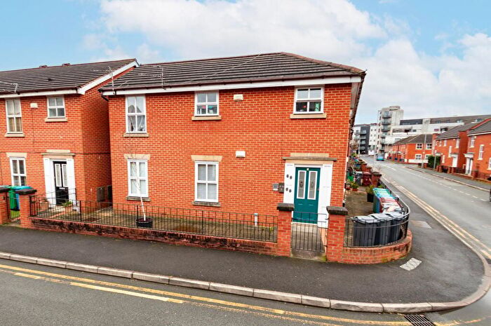 1 Bedroom Apartment To Rent In Heron Street, Hulme, Manchester, M15