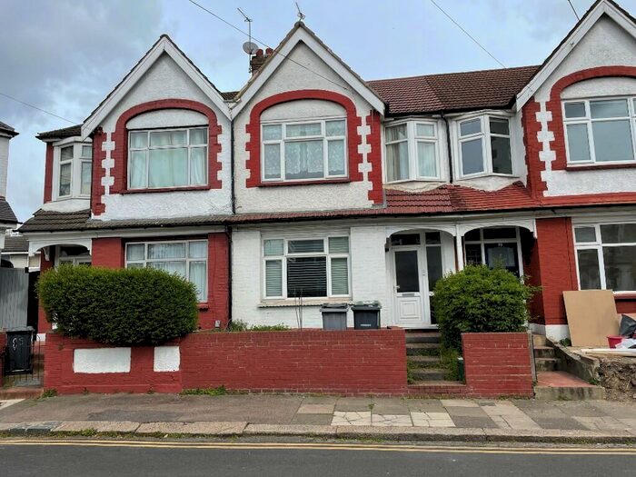 4 Bedroom Terraced House To Rent In Antill Road, London, N15