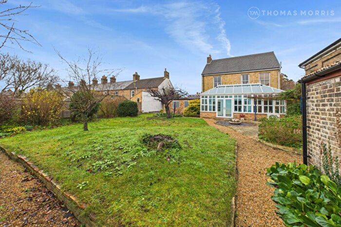 4 Bedroom Detached House For Sale In East Street, St. Neots, Cambridgeshire, PE19