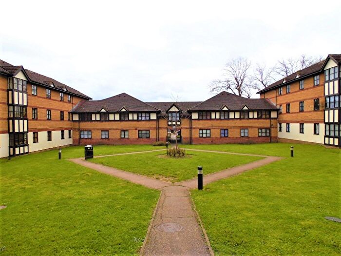2 Bedroom Apartment To Rent In Somerset Gardens, London, N17