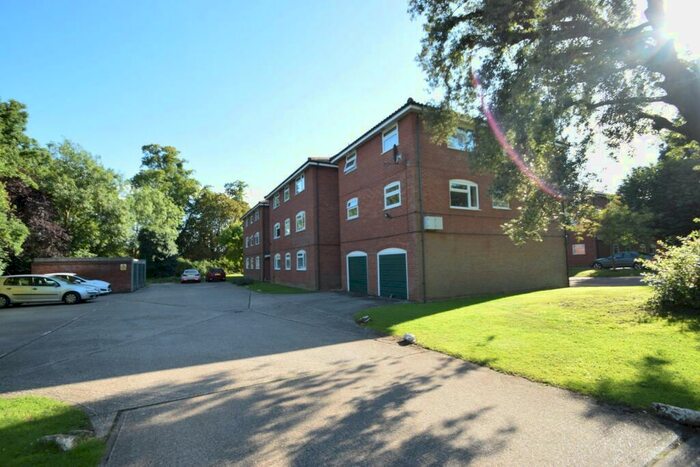 2 Bedroom Apartment To Rent In Cobblers Close, Blackpond Lane, Farnham Royal, Bucks, SL2