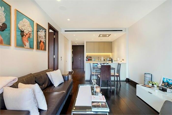 1 Bedroom Flat For Sale In Kings Gate Walk, London, SW1E