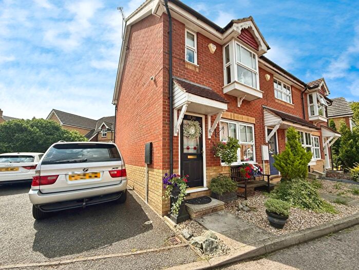 2 Bedroom Property To Rent In Doulton Close, Harlow, CM17