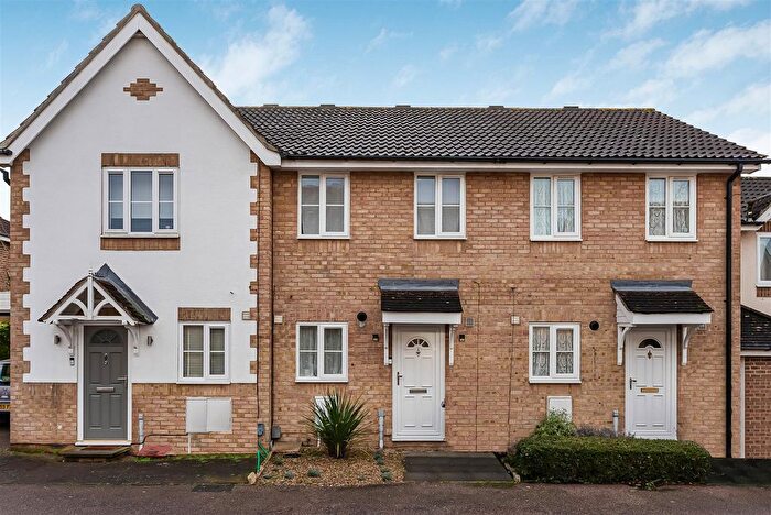 2 Bedroom Terraced House For Sale In The Copse, Hertford, SG13