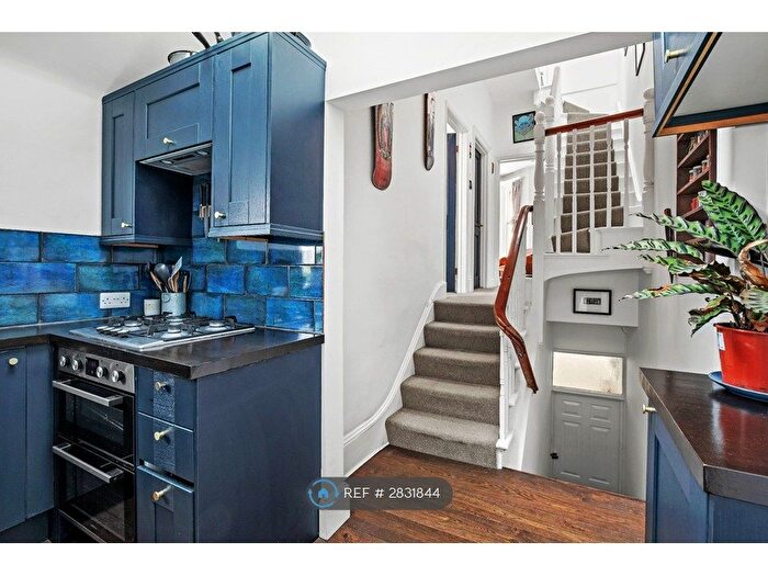 3 Bedroom Flat To Rent In Gladstone Place, Brighton, BN2