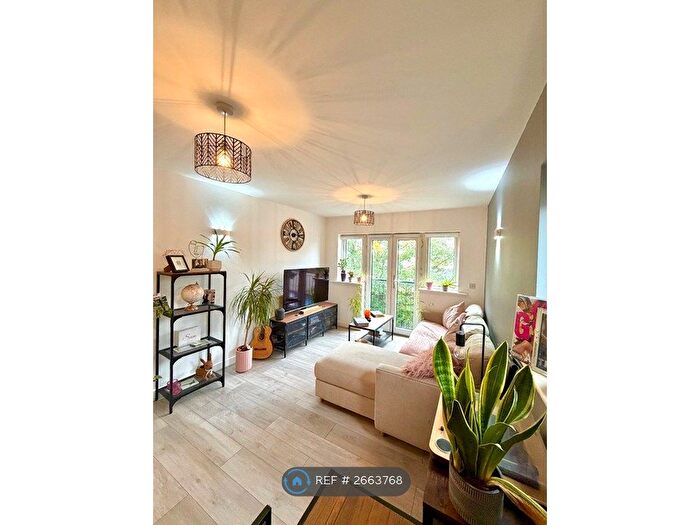 1 Bedroom Flat To Rent In Cedar Lodge, Southampton, SO16