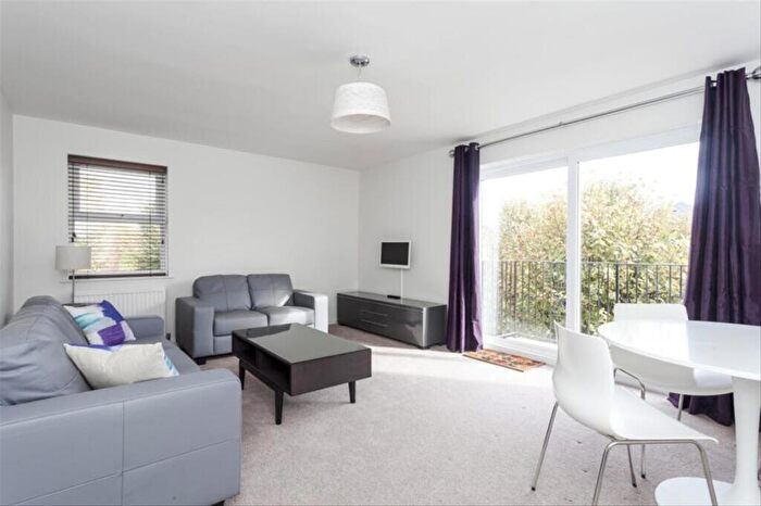 2 Bedroom Flat To Rent In Priory Road, South Hampstead, NW6