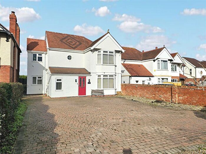 4 Bedroom Detached House For Sale In Cheltenham Road, Gloucester, GL2