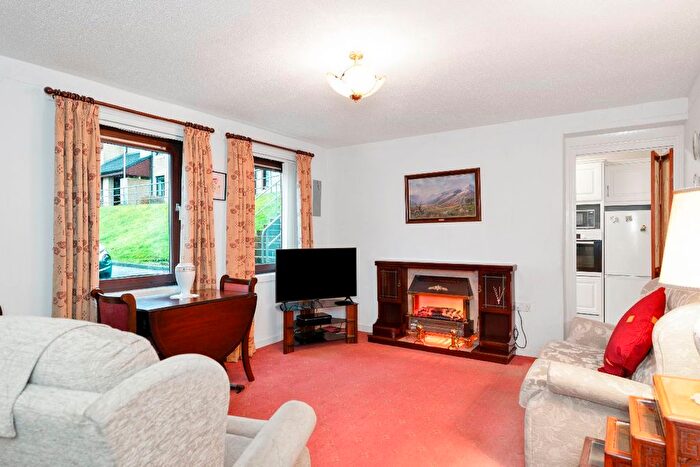 2 Bedroom Flat For Sale In Rose Park, Peebles, EH45