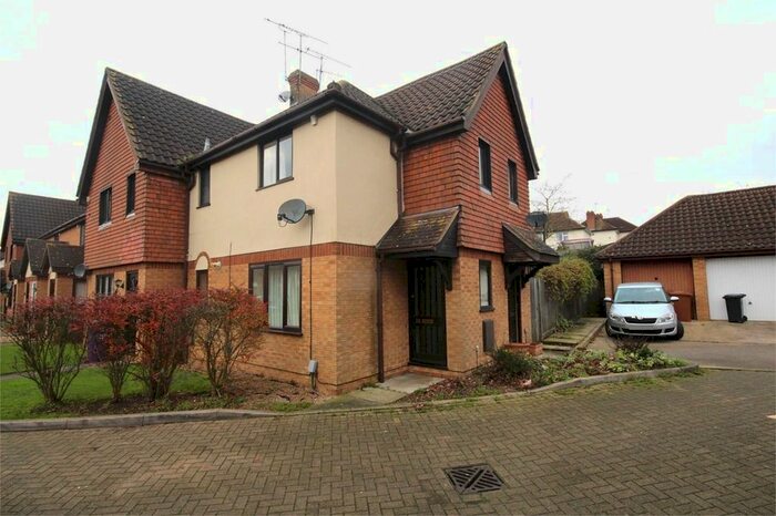 1 Bedroom Terraced House To Rent In Tabbs Close, Letchworth Garden City, SG6