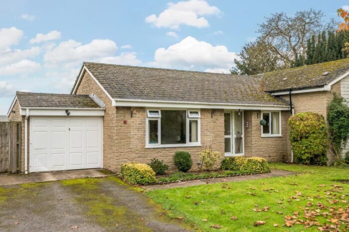 2 Bedroom Bungalow For Sale In Merton, Oxfordshire, OX25