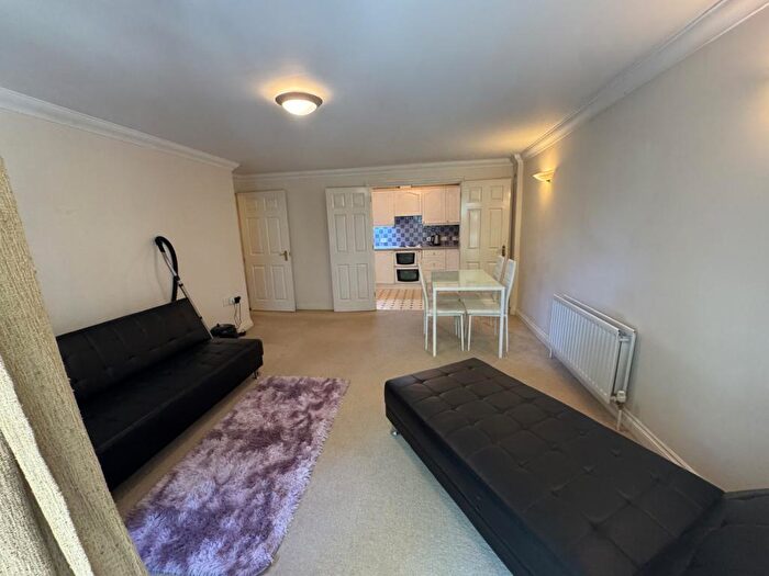 2 Bedroom Flat To Rent In Wessex Gate, Northlands Road, Southampton, SO15