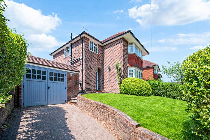 3 Bedroom Detached House To Rent In Park Lane East, Reigate, RH2