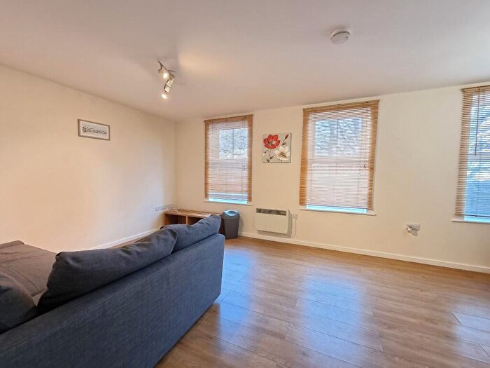 2 Bedroom Flat To Rent In Daniel Hill Mews, Sheffield, S6